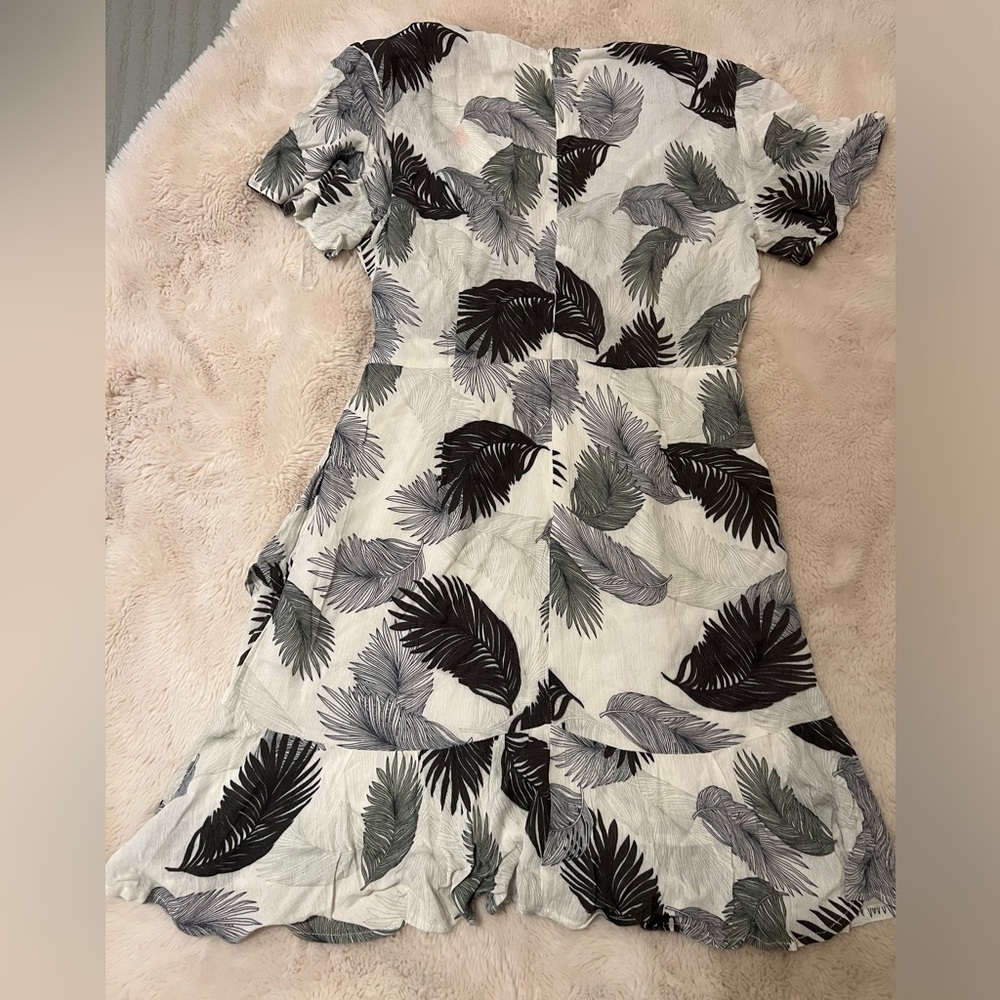 L'ATISTE Black and White Puff Sleeve Mini Sundress